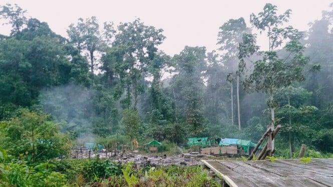 Kelompok Kriminal Bersenjata (KKB) melakukan penyerangan dan pembakaran terhadap lokasi camp mining 81 Kampung Kawe, Distrik Awimbon, Kabupaten Pegunungan Bintang, Papua.