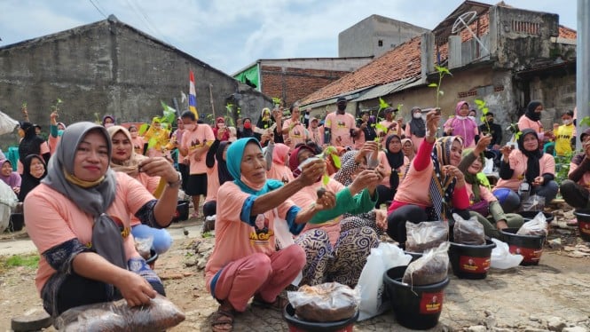 Emak-emak pendukung Ganjar di Cilincing, Jakarta Utara