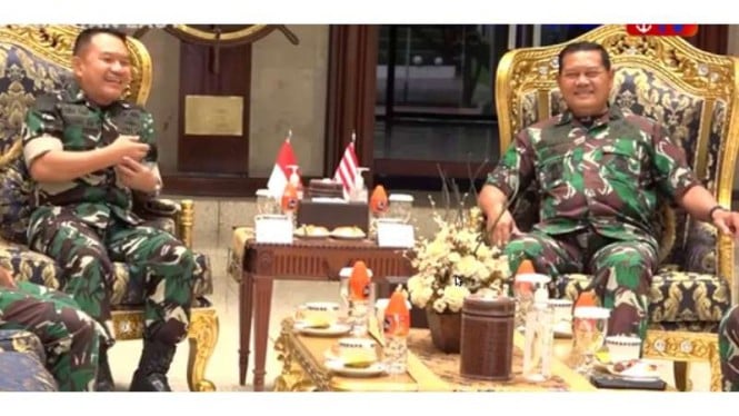 VIVA Militer: KSAD Jenderal TNI Dudung menemui KSAL di Mabesal