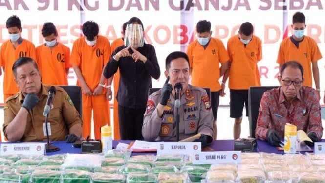 Polda Riau mengungkap kasus narkoba