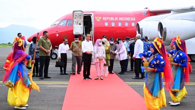 Presiden Jokowi di Bandara Internasional Zainuddin Abdul Madjid, Lombok