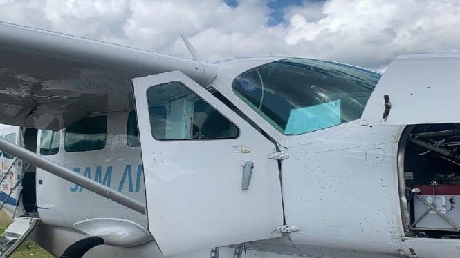 SAM Air tergelincir di Papua
