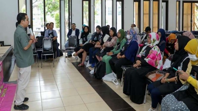 Program pembinaan kelas website kepada pelaku UMKM di Bandung