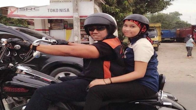 Perwira Polda Sumut, AKBP Achiruddin Hasibuan bersama putrinya naik Moge