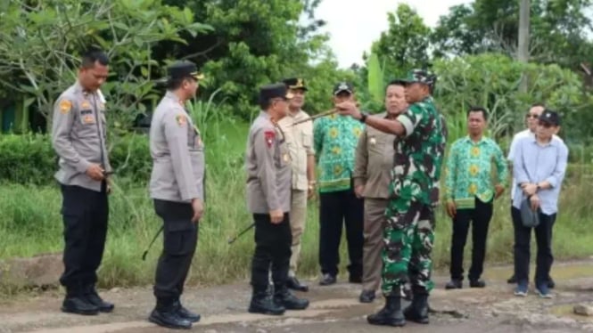 Gubernur Berbenah Urusi Jalan Rusak Sebelum Jokowi Kunjungi Lampung