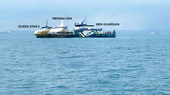 Kapal feri MV Queen Star 2 tujuan Batam terbakar di Perairan Singapura